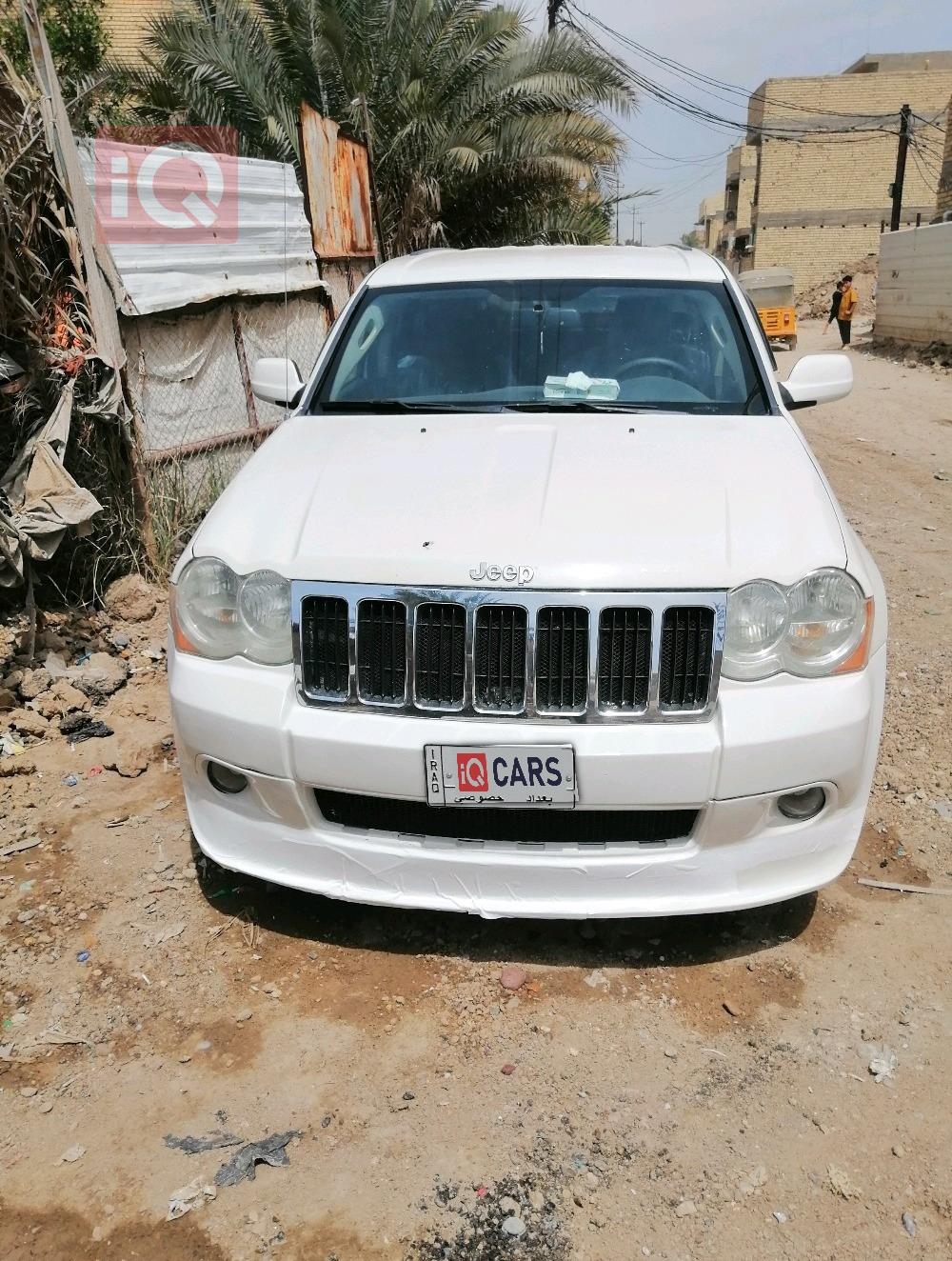 جیپ گراند شیرۆکی